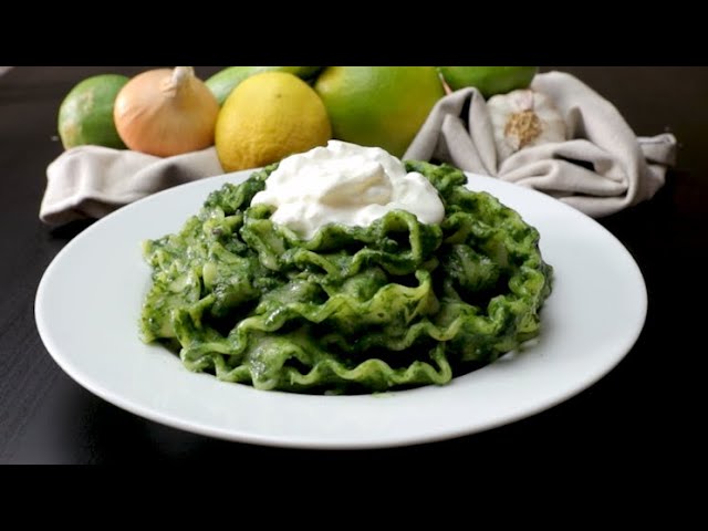 Mafaldine al pesto di cime di rapa e stracciatella di bufala