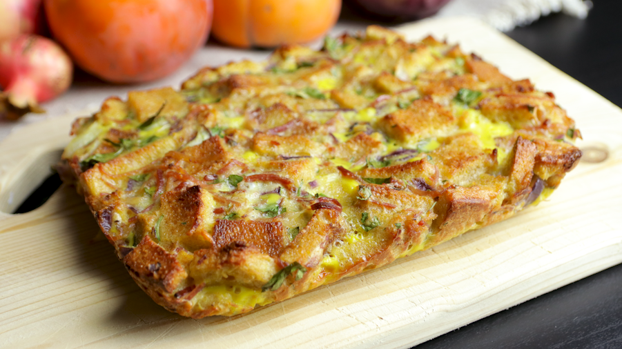 Frittata con pane di segale e speck