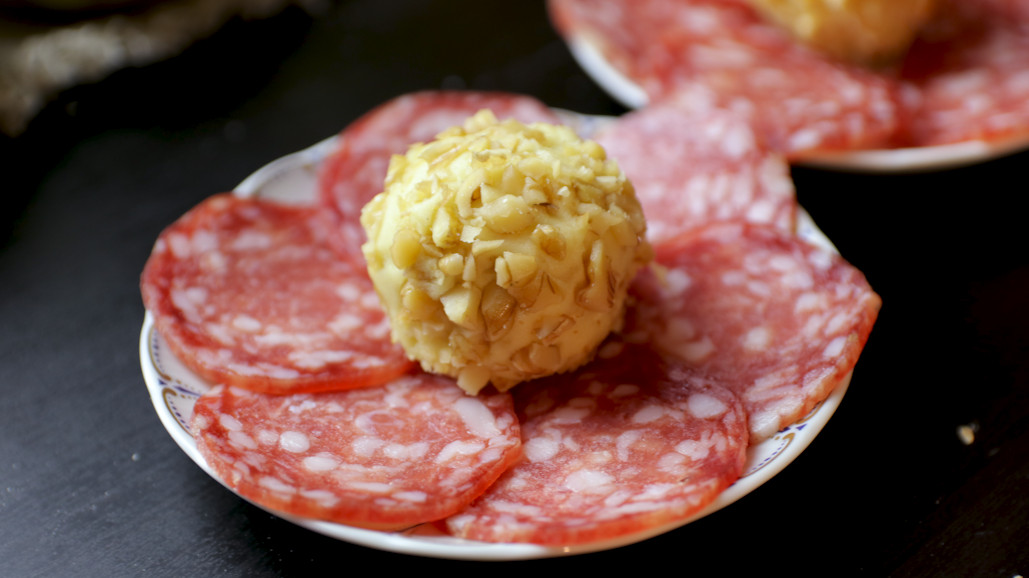 Tartufini di fave con Bella Lodi e noci