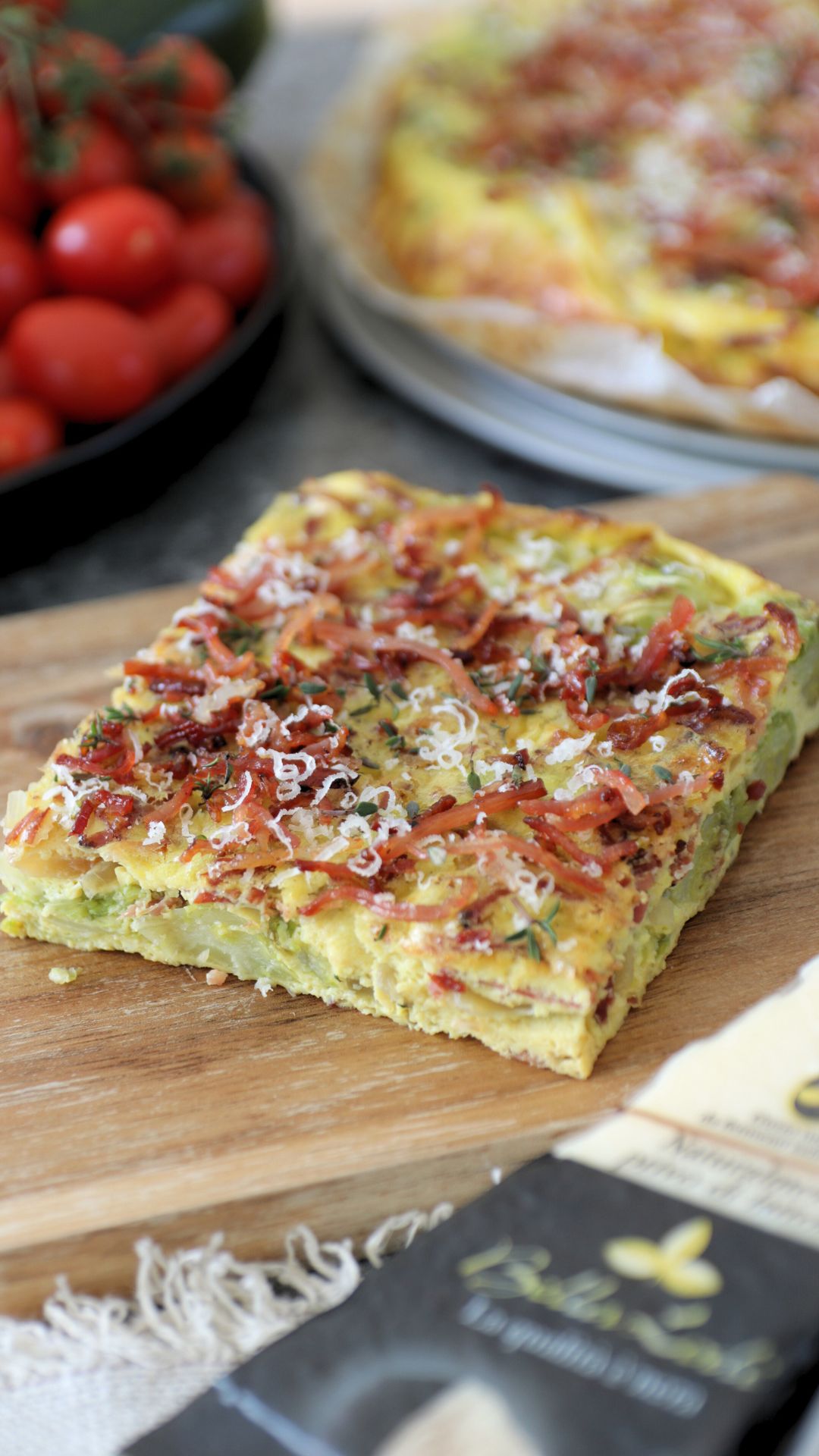 Frittata al forno con cavoletti di Bruxelles, speck e Bella Lodi