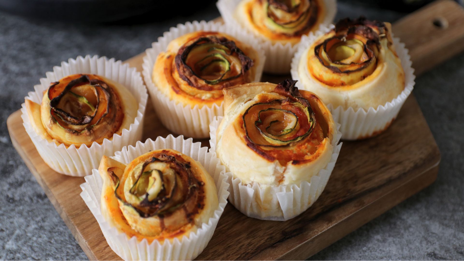 Roselline salate con zucchine grigliate, pomodoro e Grattugiato Bella Lodi