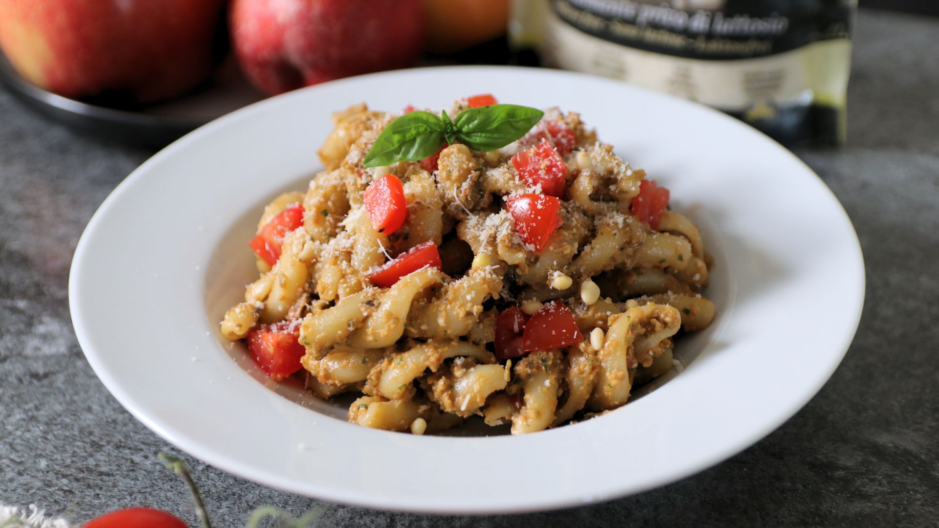 Fusilloni con crema di melanzane al Bella Lodi